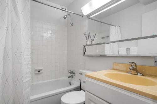 Viagem 1BR with Gym Great View 15min to Hershey - image 3