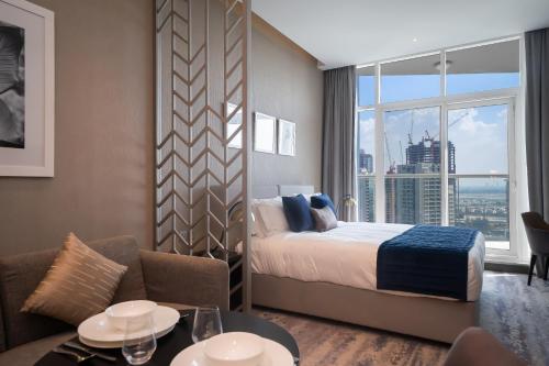 Luton Vacation Homes - Damac Maison Prive Studio, Canal View, Dubai - 16AB03, Дубай (фото 4)