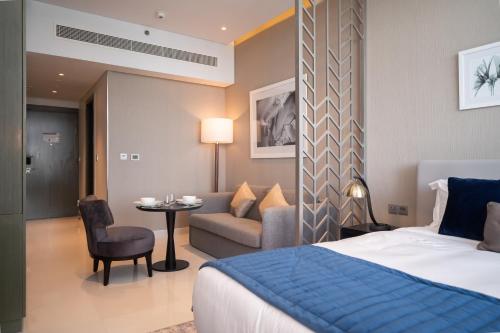Luton Vacation Homes - Damac Maison Prive Studio, Canal View, Dubai - 16AB03, Дубай (фото 6)