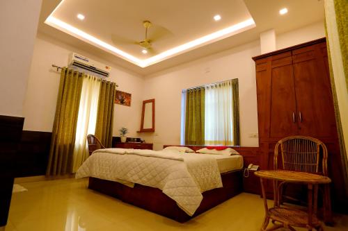SAPPHIRE INN, Nedumbassery