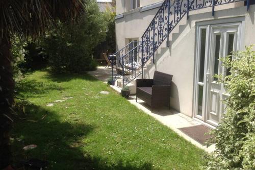 Bel appartement en rez-de-jardin