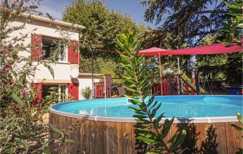 Maisons de vacances Amazing home in Lamalou-les-Bains with 3 Bedrooms and Outdoor swimming pool