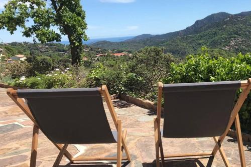 Villa 150 m², entre Cannes et St-Raphael, vue mer et Estérel gîte à louer Le Planestel