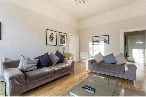 Luxury Georgian 2bedroom, Calton Hill 10 Mins, Edinburgh, Edinburgh and the Lothians