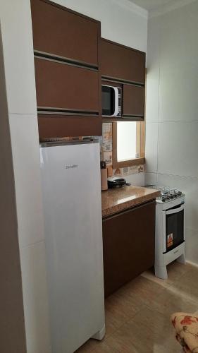 Apartamento mobiliado com varanda no centro de paulo afonso