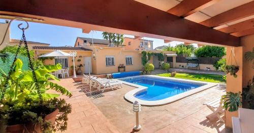 Chalet con piscina privada y barbacoa