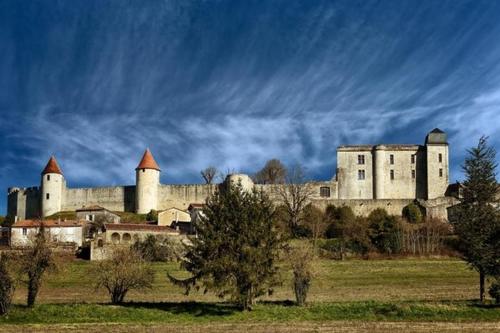 BOURGUETTE La petite maison dans la prairie