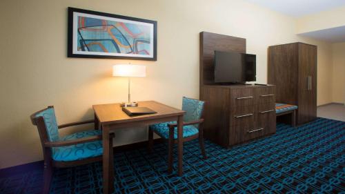 Best Western Plus North Shore Hotel