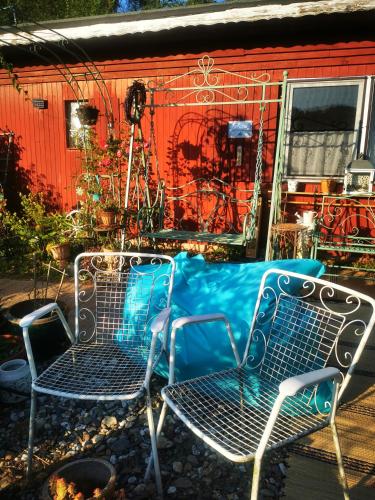 Ferienhaus mit riesen Garten, drei Terrassen, toller Aussicht am Waldrand, auch als Monteur-Wohnung