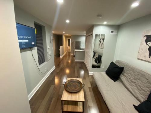 Cozy Chic Apartments