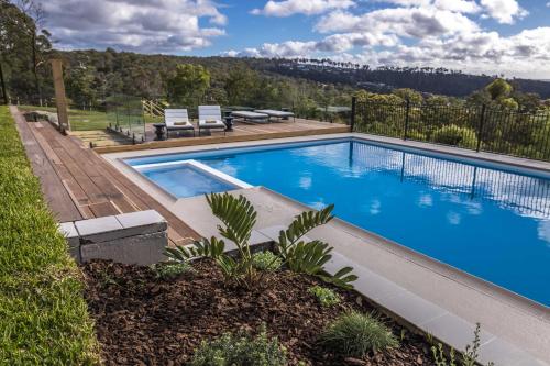 Swimmingpool, Hillcrest Merimbulaa in Merimbula