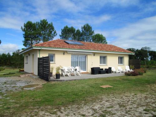 . Maison de 3 chambres avec terrasse amenagee et wifi a Lit et Mixe