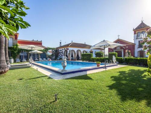 Villa with 4 bedrooms in Los Palacios y Villafranca with private pool enclosed garden and WiFi 60 km from the beach - image 7