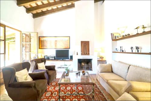 3 bedrooms villa with private pool enclosed garden and wifi at Saus Camallera