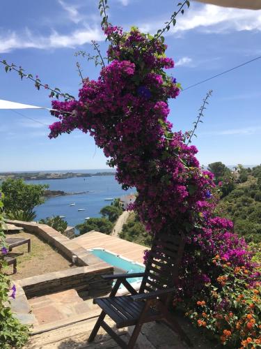  6 bedrooms villa at Cadaques 50 m away from the beach with sea view private pool and sauna in Cadaqués