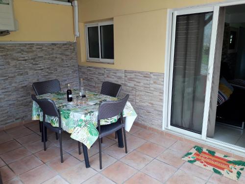 Appartement charmant à Saint-Joseph avec jardin et terrasse, 60 m² (Appartement charmant a Saint-Joseph avec jardin et terrasse, 60 m²) in Saint-Joseph
