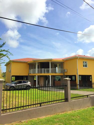 Vista exterior, Appartement spacieux avec vue montagne à Le Marin, 82 m². (Appartement spacieux avec vue montagne a Le Marin, 82 m².) in Riviere-Pilote