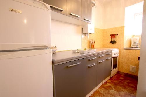 House with 3 bedrooms in Gravieres with wonderful mountain view shared pool furnished garden - main image