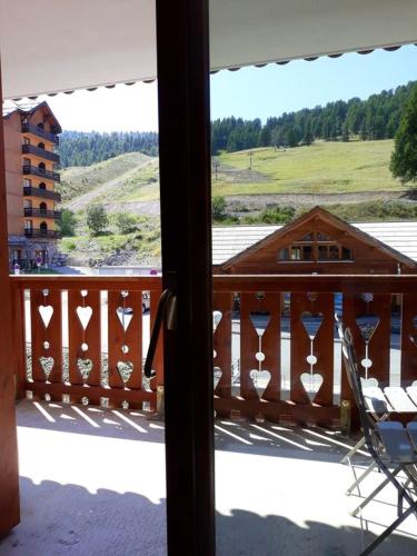 Apartment with one bedroom in Risoul with wonderful mountain view furnished balcony and WiFi - image 6