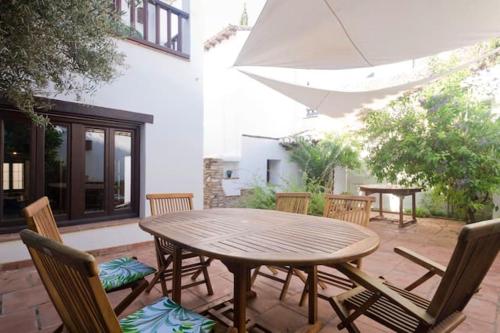  2 bedrooms house with terrace and wifi at Granada in Granada