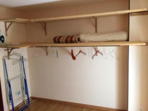 Apartment with 3 bedrooms in Roanne with WiFi - image 6