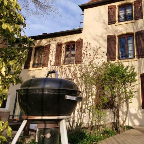 Apartment with 3 bedrooms in Roanne with WiFi - image 5