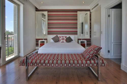 Cape Royale 1 Bedroom Luxury Apartment - image 12