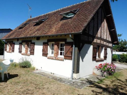 . Maison accueillante à Salbris avec jardin clos et terrasse.