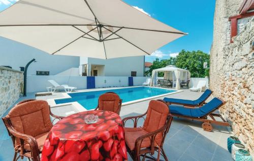 Villa with 4 bedrooms in Jezera with private pool enclosed garden and WiFi - image 2