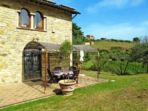  Charming House in Ramazzano with Pool in Ramazzano