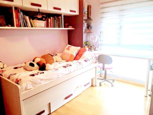 House with 4 bedrooms in Rivas Vaciamadrid with enclosed garden and WiFi - main image