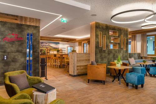 Restaurant, AlpenParks Hotel and Apartment Hochkoenig in Muhlbach