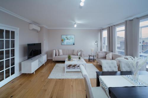 Park Lane Apartments Crawford Place - main image