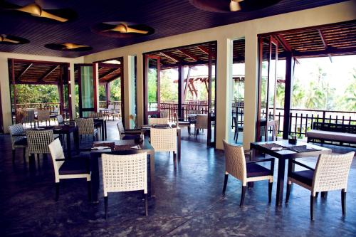 Restaurant, Cham's House (SHA Certified) in Koh Kood