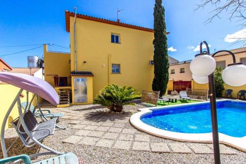  Villa Rodonya with a private pool, just 19km to the beaches of Tarragona! in Rodonyà
