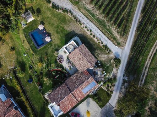 ROSTAGNI 1834 apt with pool in the Barolo region - Apartment - Novello