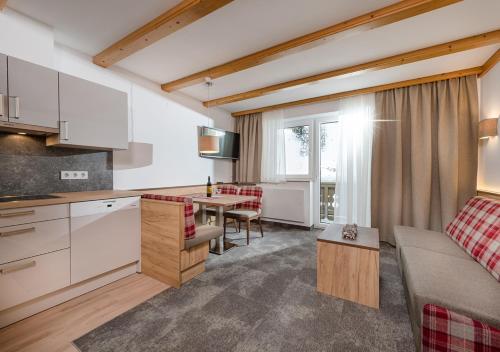 Apartments & Garni Alpenrose - image 2