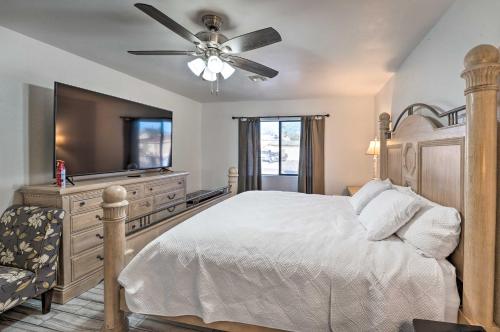 Cozy Home with Large Yard 2 Mi to Lake Havasu! - image 7