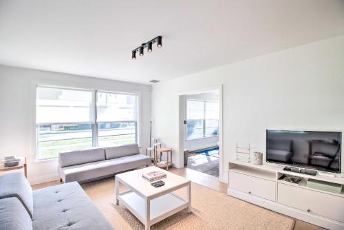 Coastal Retreat with Yard 3 Mi to Palm Beach! - image 3