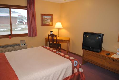 Super 8 by Wyndham Shipshewana