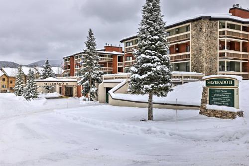 Cozy Winter Park Condo Walk to Ski Shuttle! - image 12