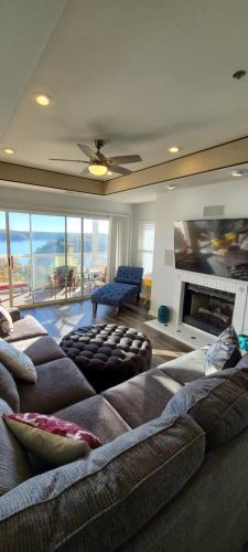 Emerald Bay 3br with boat slip