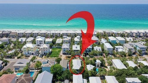 Charming Duplex Home 6-Mn Walk to Beach Private Hot Tub and Community Pool Access Pets Welcome - image 5
