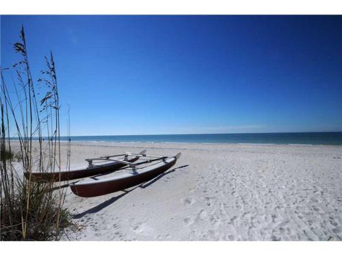 Rose 402 by Florida Lifestyle Vacation Rentals - image 2