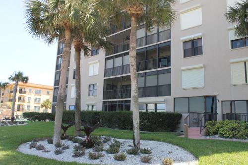 Reflections 507 by Florida Lifestyle Vacation Rentals - image 2