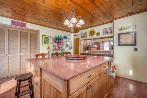 348 Skyland - image 6