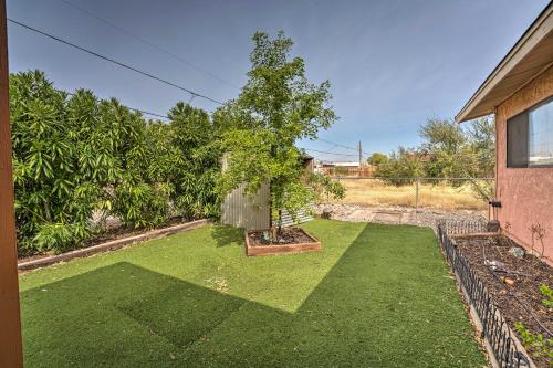 Updated Family Home - 2 Blocks to Colorado River!