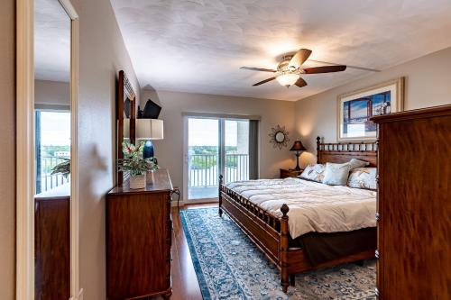 Bayshore Yacht & Tennis Club by Florida Lifestyle Vacation Rentals - image 8