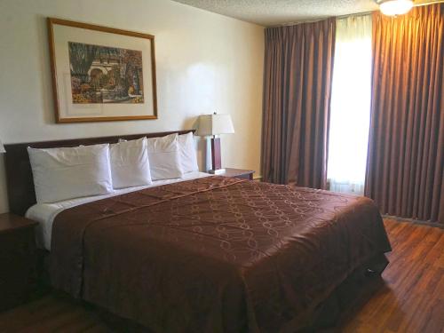 Americas Best Value Inn-El Cajon/San Diego - image 3