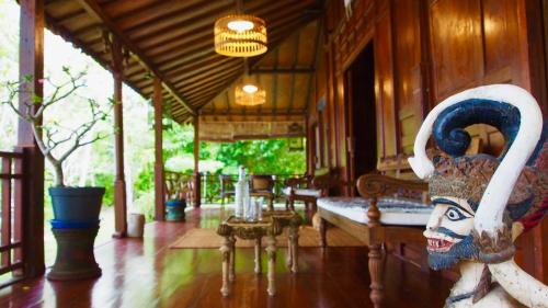 Villa Tengkek Karimunjawa - Tap to explore photos
